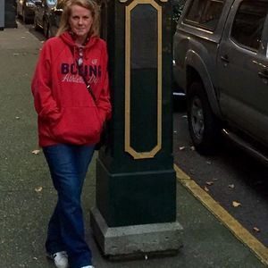 Meet your Posher, Bobbie