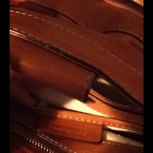 MK vintage leather purse - Picture 4 of 4