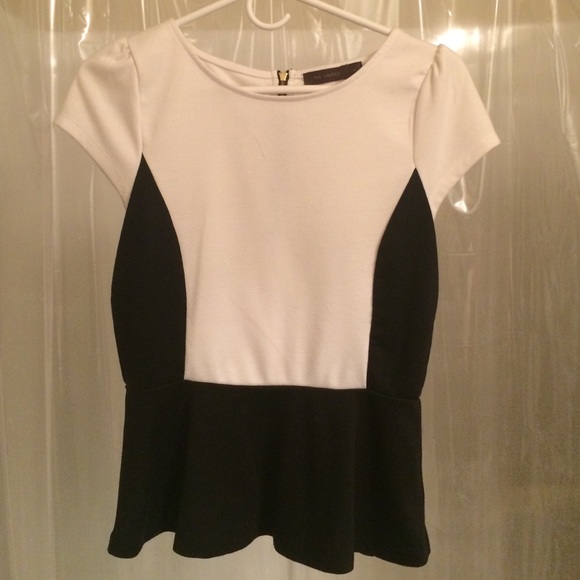 Black and white shirt from the limited - Picture 1 of 3