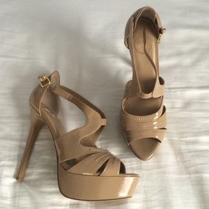 Tan Jessica Simpson platform heels size 9 1/2