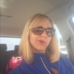 Meet your Posher, Clive