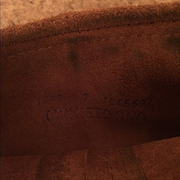 Minnetonka fringe boots - Picture 2 of 4