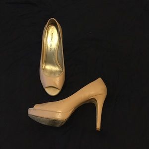 Antonio Melani platform peep toe