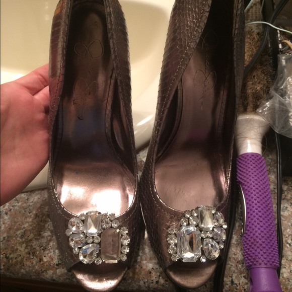 Jessica Simpson heels - Picture 1 of 3