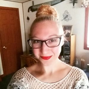 Meet your Posher, Nikki