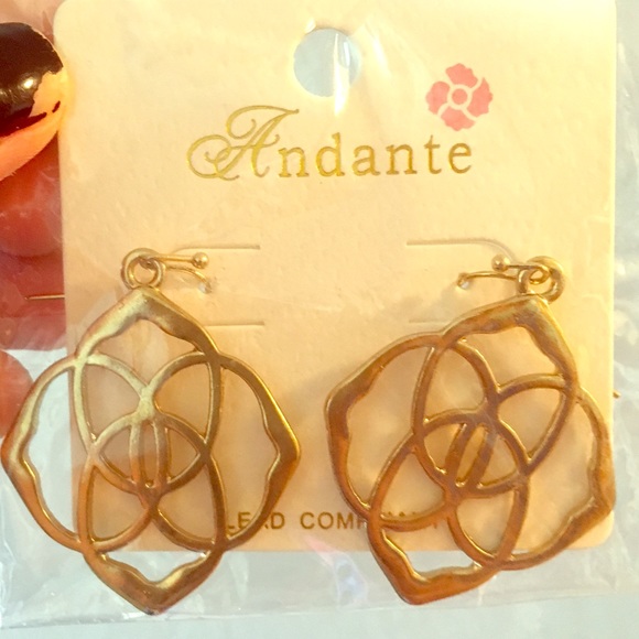Gold plated NWT Earrings