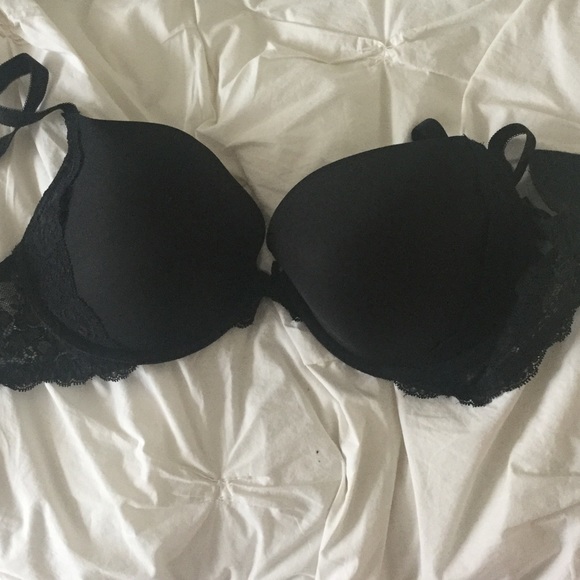 VS  black lace bra