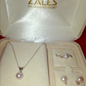 Sterling Silver Pearl & Diamond 3 piece Set