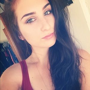 Meet your Posher, Brianna