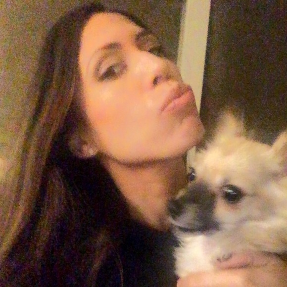 Meet your Posher, Michele - Picture 1 of 1