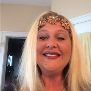 Meet your Posher, Crystal