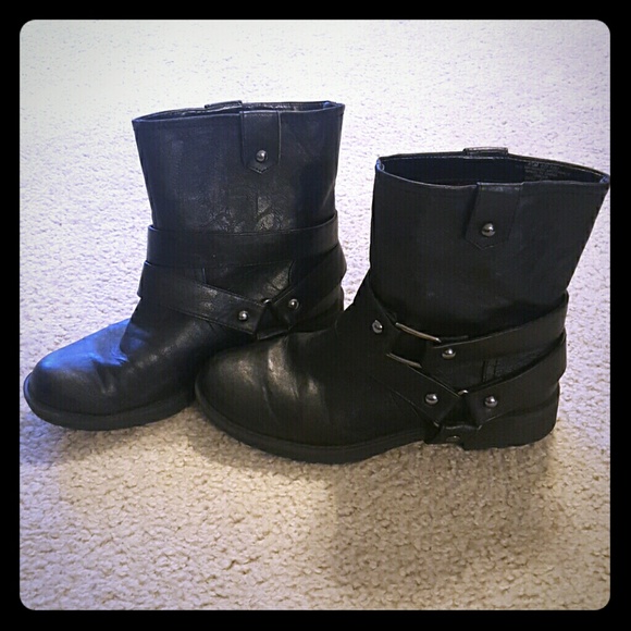 Black boots