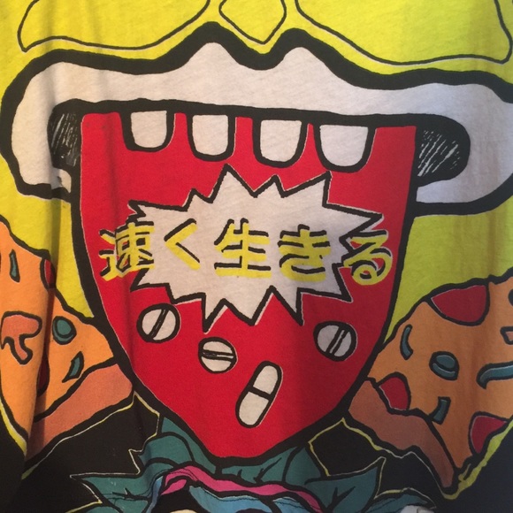 Graphic t-shirt - Picture 4 of 4