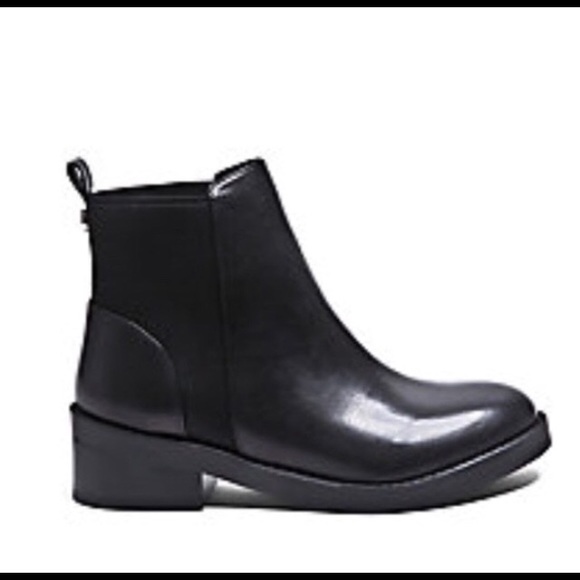 Steve Madden Grouppie Booties!