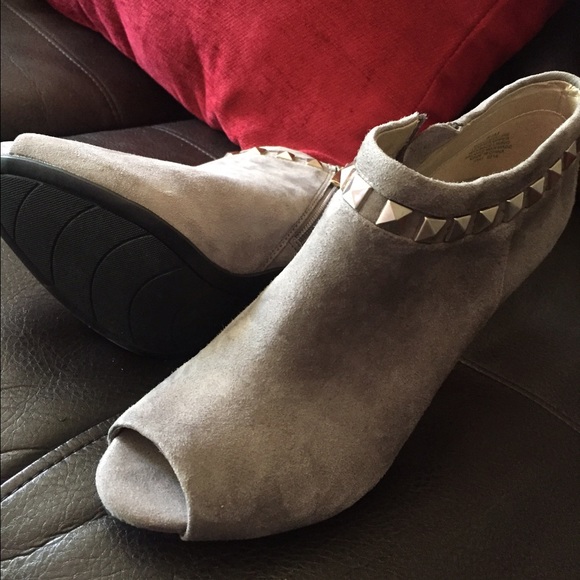 Bandolino Open Toe Bootie - Picture 1 of 4
