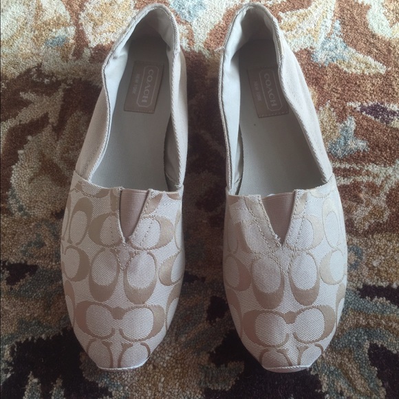 Coach NY sneaker/flat