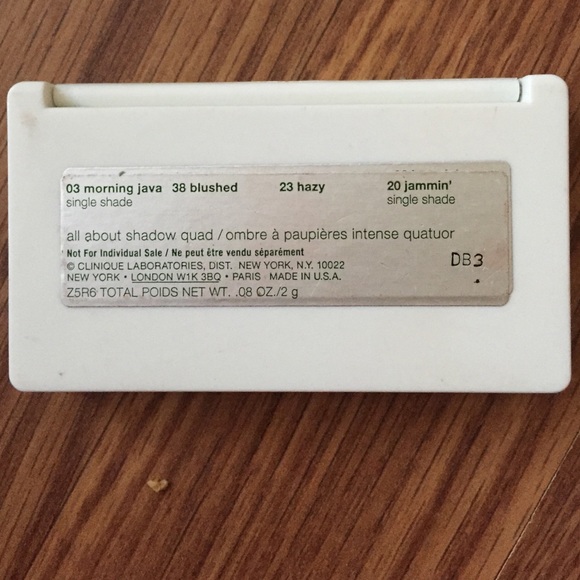 Clinique eyeshadow quad - Picture 3 of 3