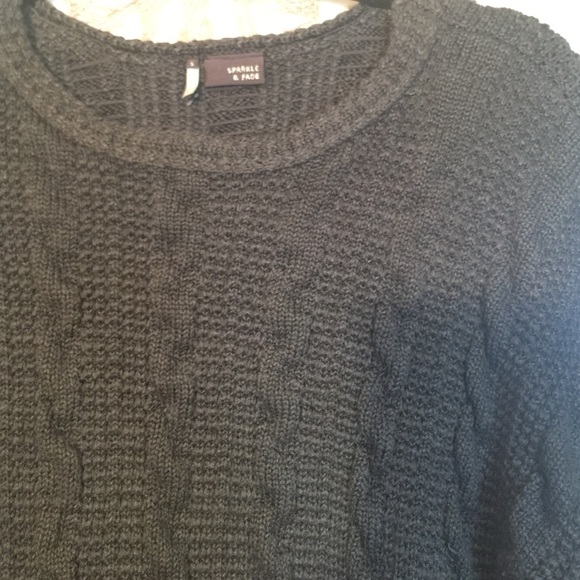 Cropped sweater - Picture 2 of 2