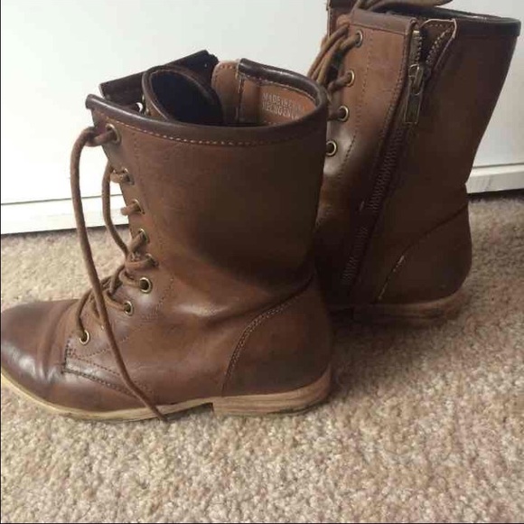 ✨RESERVED✨ Cognac Combat Boots - Picture 1 of 4