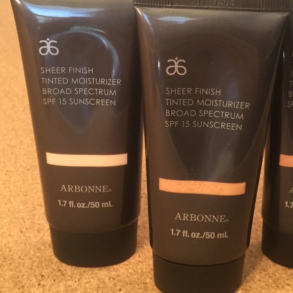 *Brand New* Sheer Finish Tinted Moisturizer