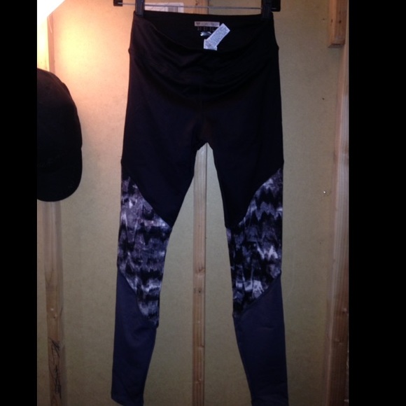 BRAND NEW work out leggings