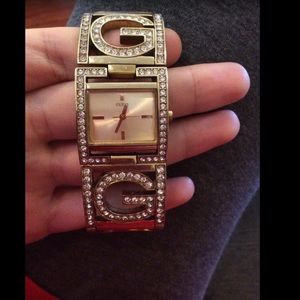 Guess watch !!