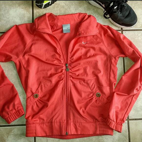 Nike Jackets & Blazers - ❌SOLD❌Gorgeous Fitted Nike Jacket