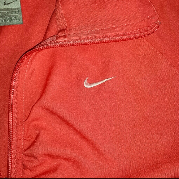 ❌SOLD❌Gorgeous Fitted Nike Jacket - Picture 2 of 4