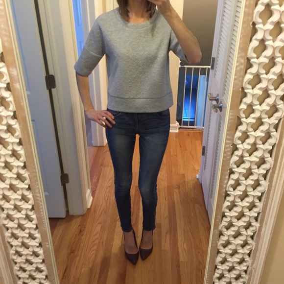 LOFT Tops - Loft Cropped Sweatshirt