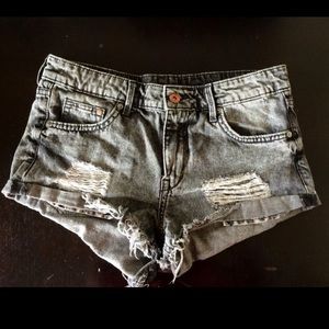 H&M distressed shorts