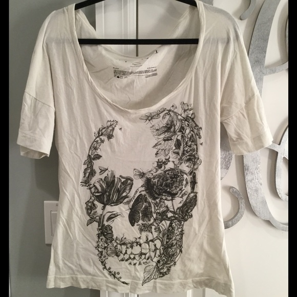 Urban Outfitters Skull Drawing Graphic Tee