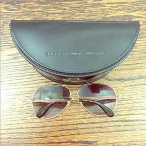 Marc Jacobs aviators!