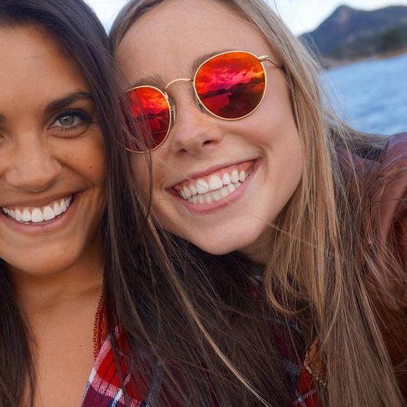 Meet your Posher, Alexis