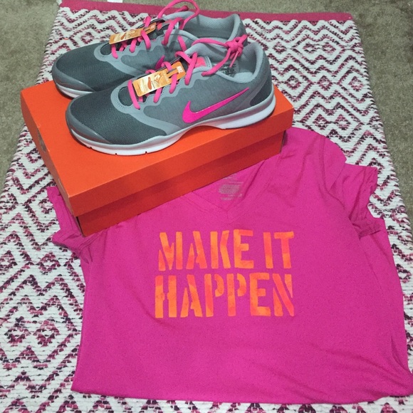 New Wmns Nikes & Free shirt