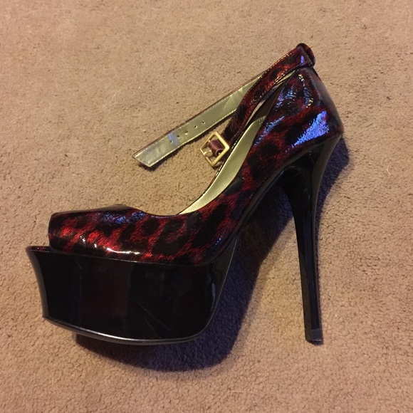 Platform heels - Picture 2 of 2