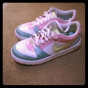 Nike Air Max (Pink, Green, Blue)