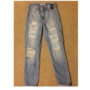 High rise boyfriend hollister jeans