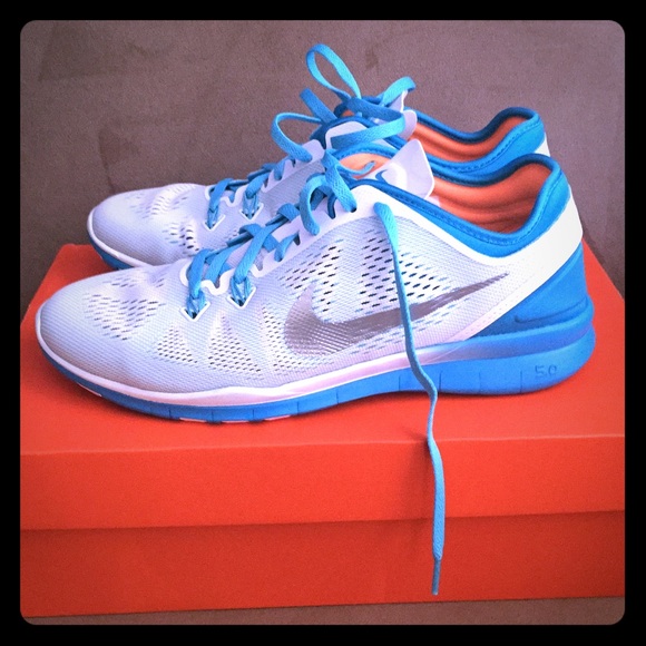 Nike Shoes - 🎉NWT! "NIKE" WOMENS FREE 5.0 RUNNING SNEAKERS!