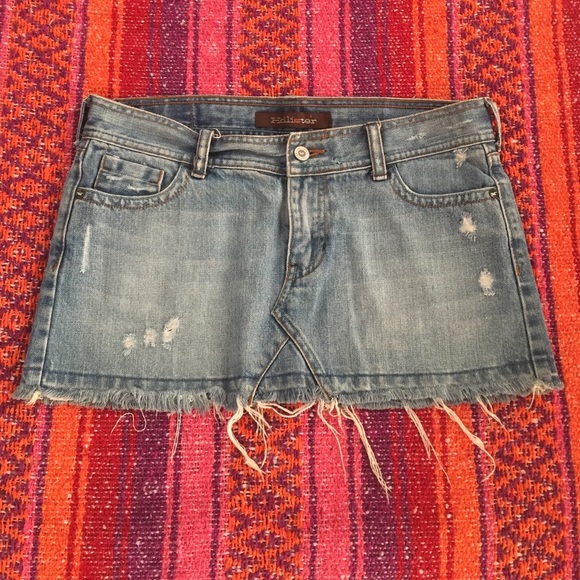 Hollister mini skirt