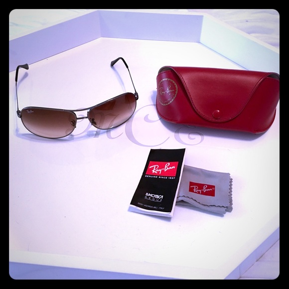 AUTHENTIC Ray Ban Aviators