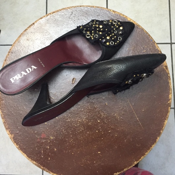 So Cute Authentic Prada slip-on leather heels