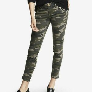 Express stella low rise camo ankle legging