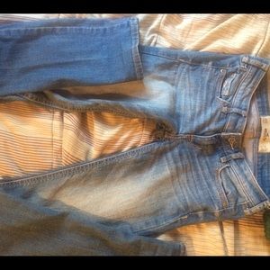 Hollister jeans