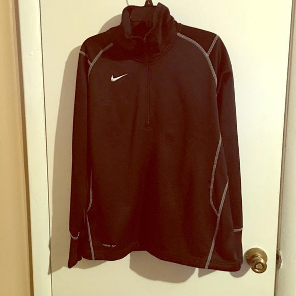 Nike pullover. - Picture 1 of 1