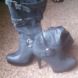 Stunning heeled boots