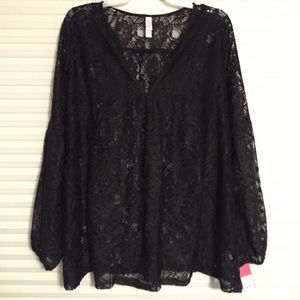 NWT LACE TOP