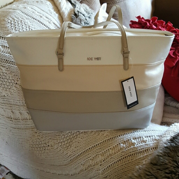 Nine West Handbags - Nine West Striped Purse