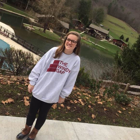 Meet your Posher, Haley - Picture 1 of 1