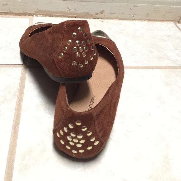 Flats - Picture 2 of 3