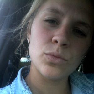 Meet your Posher, Hillary